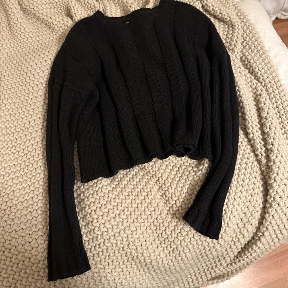 Pacsun cropped black sweater